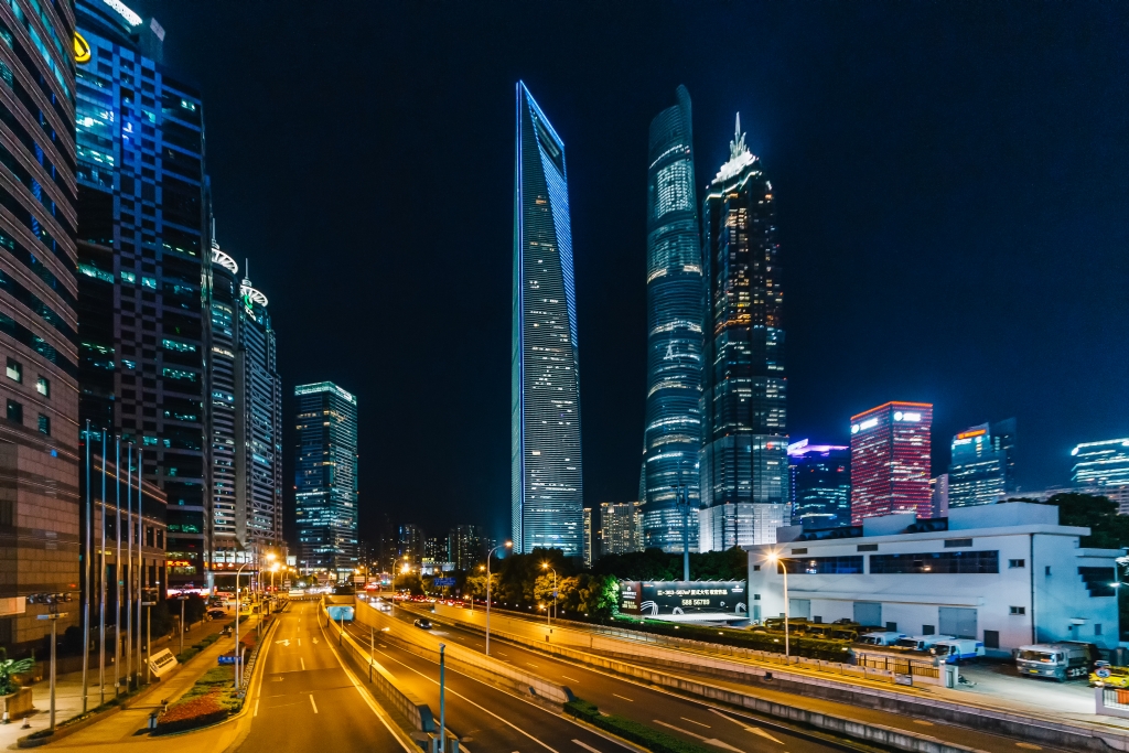 爱华外汇平台官网的全新页面截图,未来的交易平台你怎么看? 一